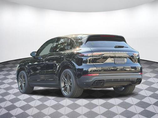 Black 2022 Porsche Cayenne Cayenne E-Hybrid