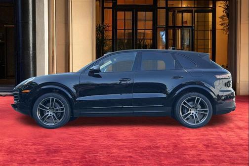 Black 2022 Porsche Cayenne Cayenne E-Hybrid