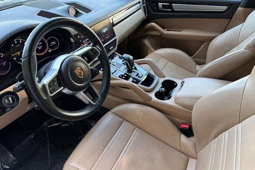Black 2022 Porsche Cayenne Cayenne E-Hybrid