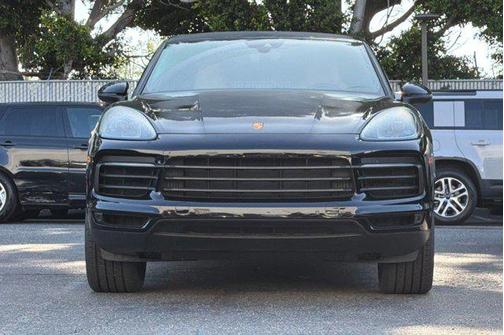 Black 2022 Porsche Cayenne Cayenne E-Hybrid