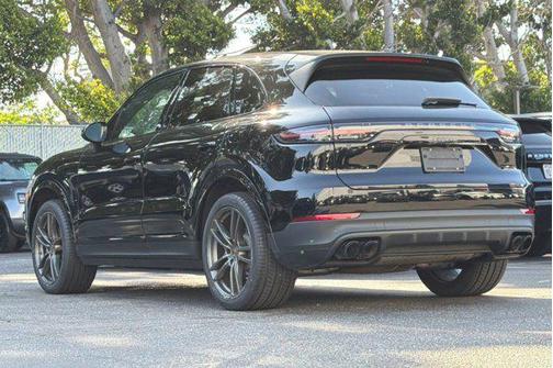 Black 2022 Porsche Cayenne Cayenne E-Hybrid
