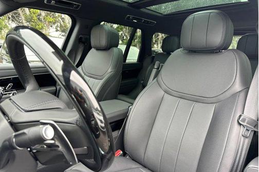 2025 Land Rover Range Rover P400 SE