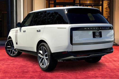 2025 Land Rover Range Rover P530 SE