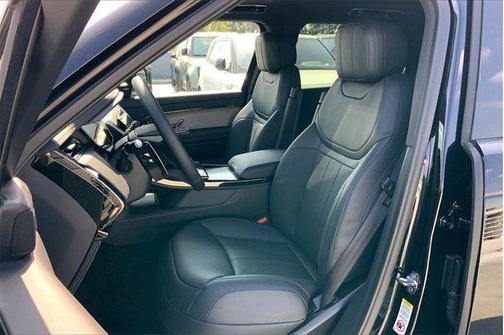 2025 Land Rover Range Rover Sport SE