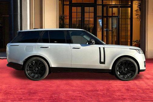 Silver 2025 Land Rover Range Rover P530 SE