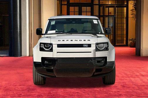 Borasco Grey 2026 Land Rover Defender P500 X-Dynamic SE
