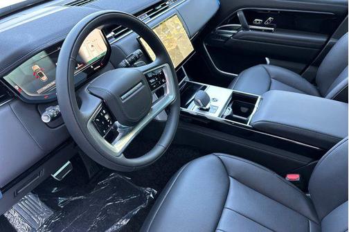 2026 Land Rover Range Rover P400 SE 7 Seat