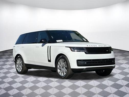 Fuji White 2026 Land Rover Range Rover P400 SE 7 Seat