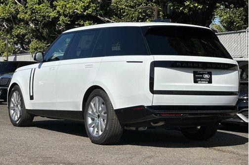2026 Land Rover Range Rover P400 SE 7 Seat