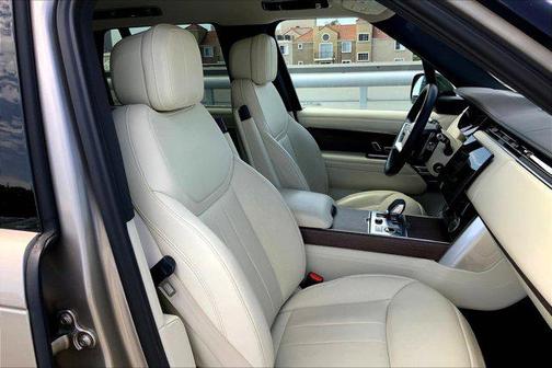 2022 Land Rover Range Rover P400 SE