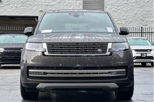 Charente Grey Premium Metallic 2026 Land Rover Range Rover P400 SE 7 Seat