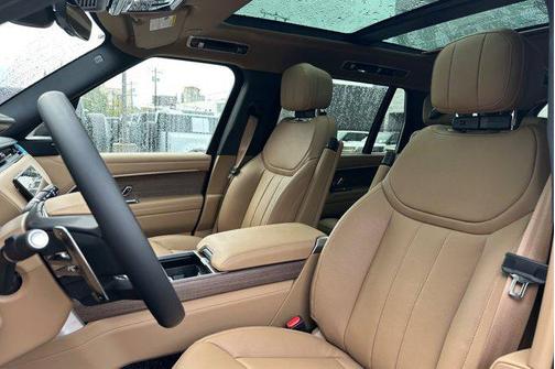 2026 Land Rover Range Rover P400 SE 7 Seat