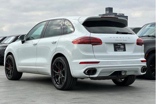 2015 Porsche Cayenne Turbo