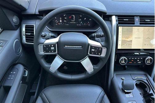 Santorini Black 2026 Land Rover Discovery S