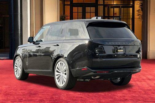 2025 Land Rover Range Rover P400 SE