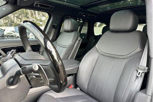 2025 Land Rover Range Rover P400 SE