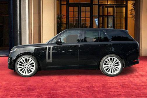 2025 Land Rover Range Rover P400 SE