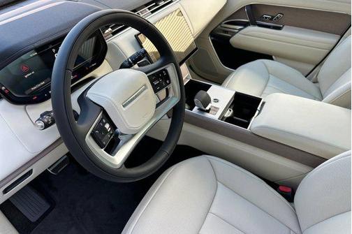2025 Land Rover Range Rover P530 SE
