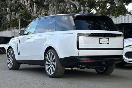 Ostuni Pearl White 2025 Land Rover Range Rover P530 SE 7 Seat