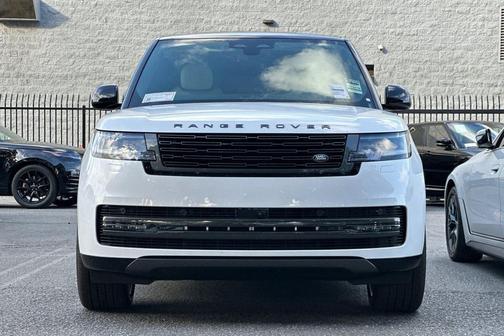 Ostuni Pearl White 2025 Land Rover Range Rover P530 SE 7 Seat