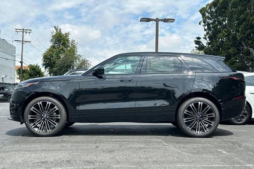 Santorini Black 2026 Land Rover Range Rover Velar P400 Dynamic SE