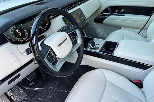 2025 Land Rover Range Rover P530 SE 7 Seat