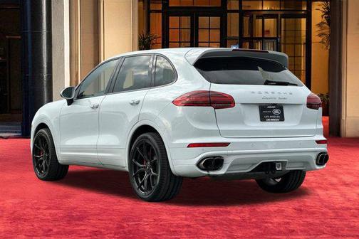 2015 Porsche Cayenne Turbo