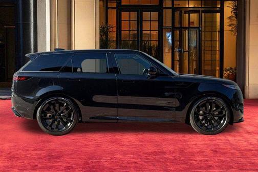 Santorini Black 2026 Land Rover Range Rover Sport SE