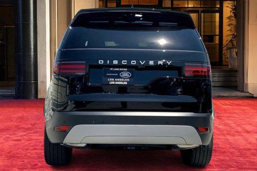 2025 Land Rover Discovery P300 S