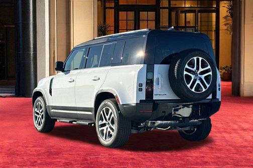2026 Land Rover Defender P300 S