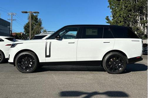2025 Land Rover Range Rover P530 SE 7 Seat