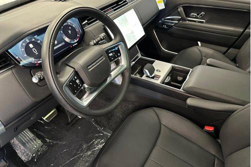 2025 Land Rover Range Rover P530 SE 7 Seat