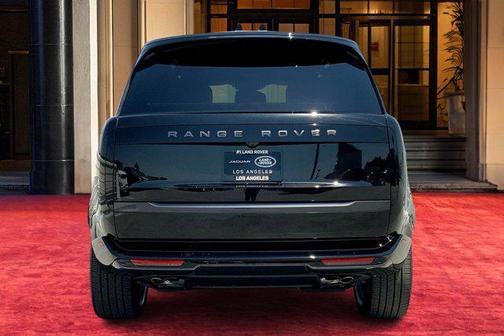 2025 Land Rover Range Rover P530 SE