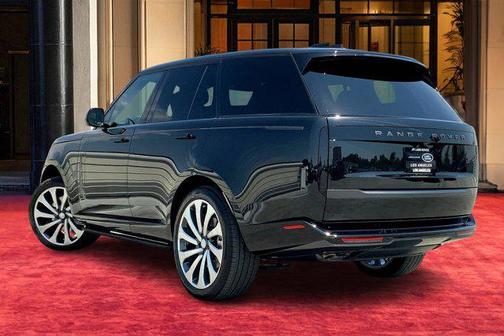 2025 Land Rover Range Rover P530 SE