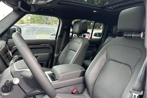 2026 Land Rover Defender P300 S