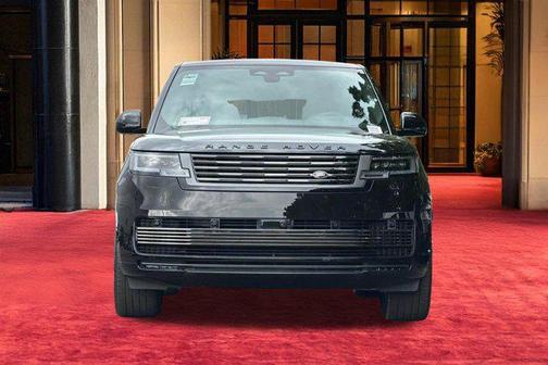 UNV Obsidian Black - Gloss #2 2026 Land Rover Range Rover P615 SV
