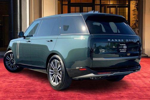 2025 Land Rover Range Rover P530 SE 7 Seat