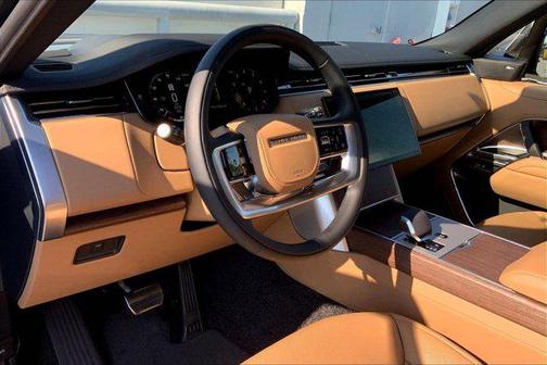 2025 Land Rover Range Rover P530 SE 7 Seat