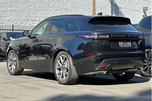 2026 Land Rover Range Rover Velar P250 SE R-Dynamic