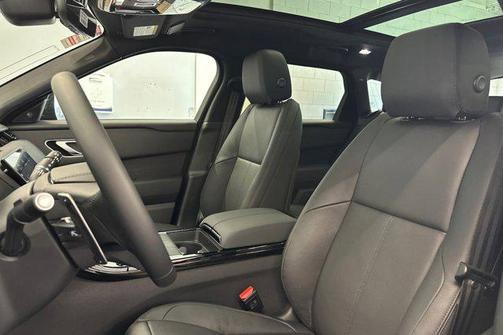 2026 Land Rover Range Rover Velar P250 SE R-Dynamic