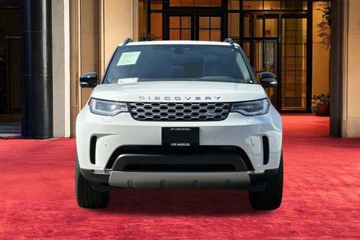 Fuji White 2025 Land Rover Discovery P300 S