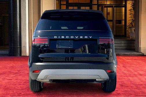2025 Land Rover Discovery P300 S