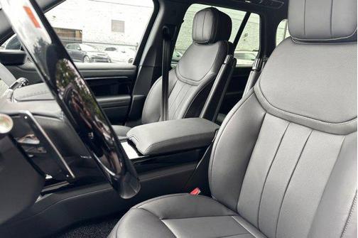 Eiger Grey Metallic 2026 Land Rover Range Rover P550e SE