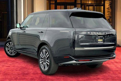 2025 Land Rover Range Rover P530 SE 7 Seat