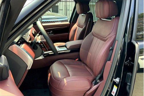 2025 Land Rover Range Rover P530 SE