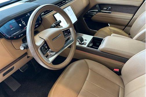 2025 Land Rover Range Rover P400 SE 7 Seat