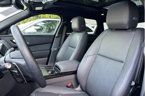 Santorini Black Metallic 2026 Land Rover Range Rover Velar P250 S