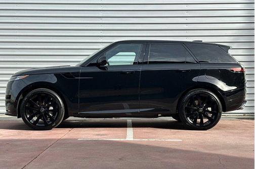 2025 Land Rover Range Rover Sport SE