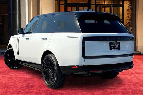 2025 Land Rover Range Rover P400 SE