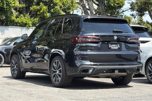 Black Sapphire Metallic 2023 BMW X5 xDrive40i